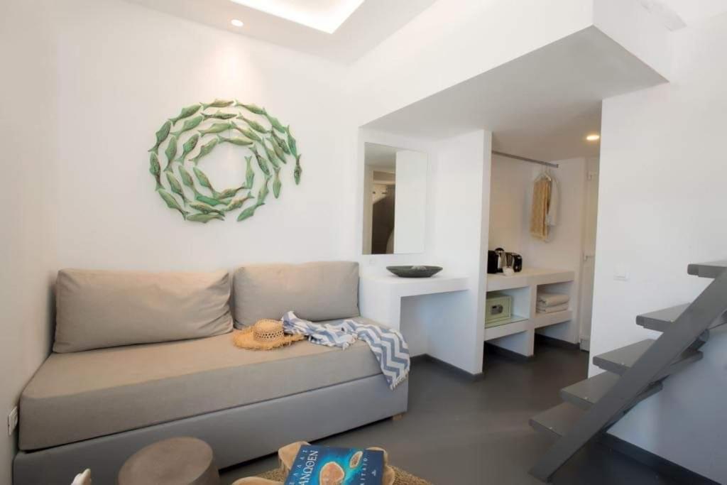 Jonaz Rooms & Suites Орнос Екстериор снимка